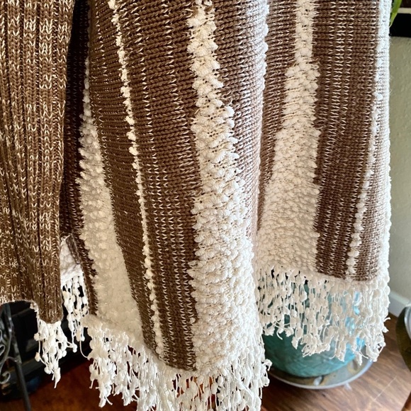 Macy’s boho texture fringe tunic oversized sweater - Picture 12 of 14